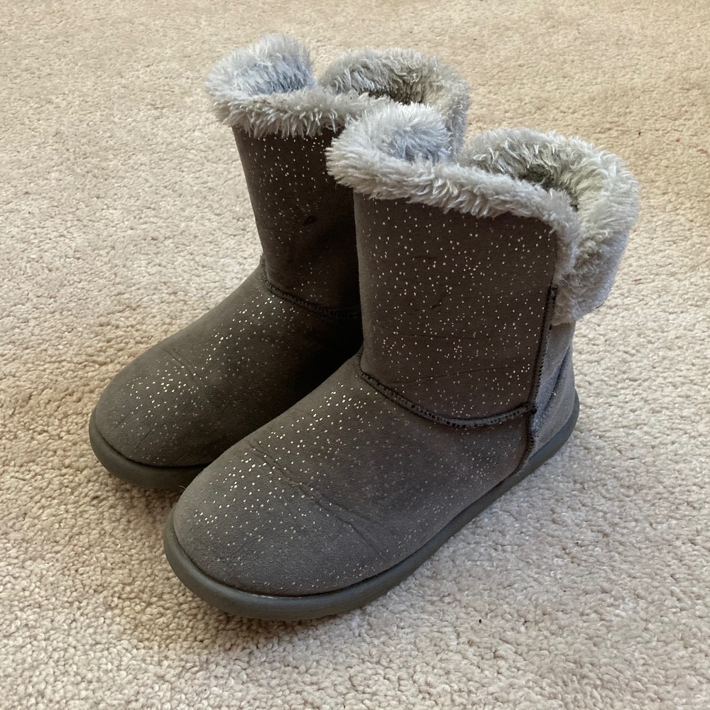 Piper Holiday Editions Suede w/Sherpa Gray Snow Boots - Lindy
